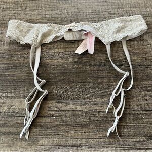 Victoria's Secret Dream Angels Embroidered Floral Lace Garter Xs NWT